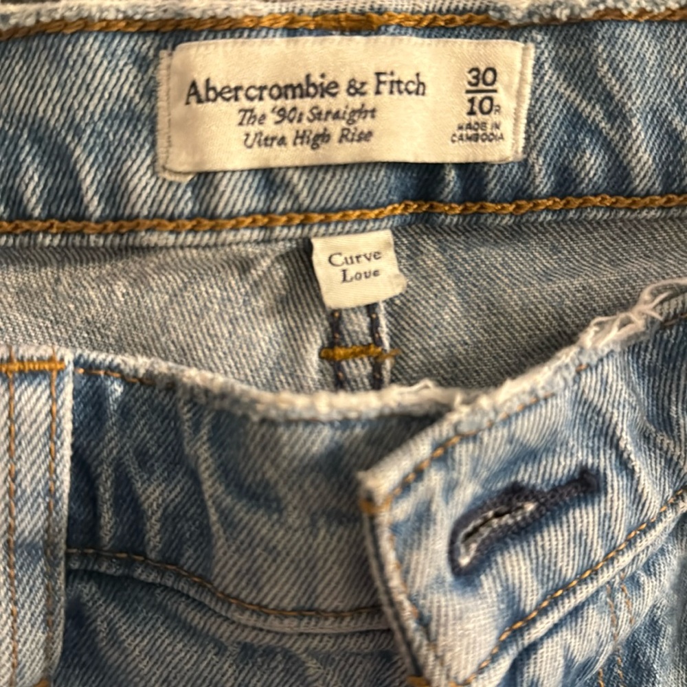Abercrombie curve love jeans